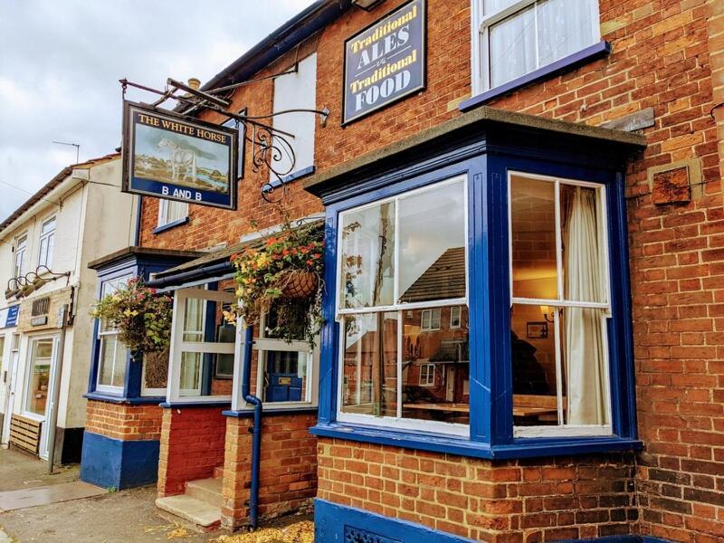 The White Horse Ph Hotel Leighton Buzzard Exterior photo